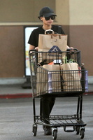 naya-rivera-out-for-grocery-shopping-in-los-angeles-01-17-2018-11